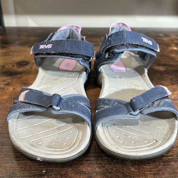 Teva sandal Size 7‎ - Picture 6 of 10